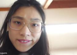 Джун Лю &#29605; &#29605; SpicyGum Симпатичные азиатские девушки или видеоигры очки BJ