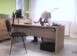 LOAN4K Очаровательная русская девушка скачет на члене кредитного агента в своем кабинете