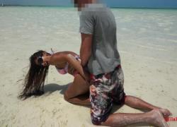Публичный анальный секс на пляже Mila Fox