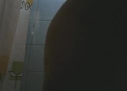 скрытая камера сестра поймала мастурбацию в душе